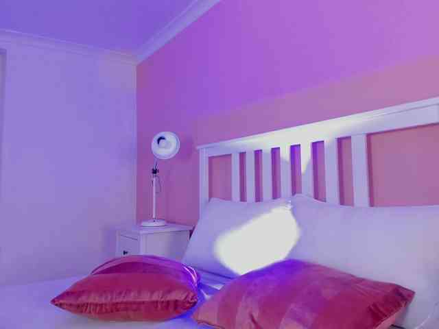 AngelSavagee webcam