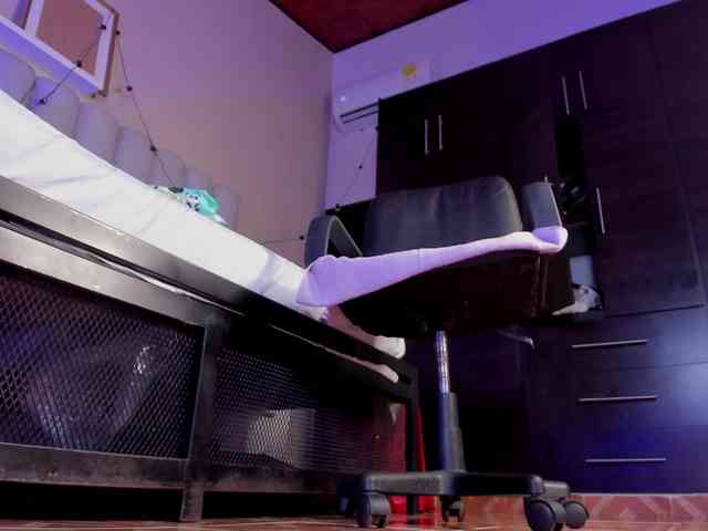 AngelSavagee webcam