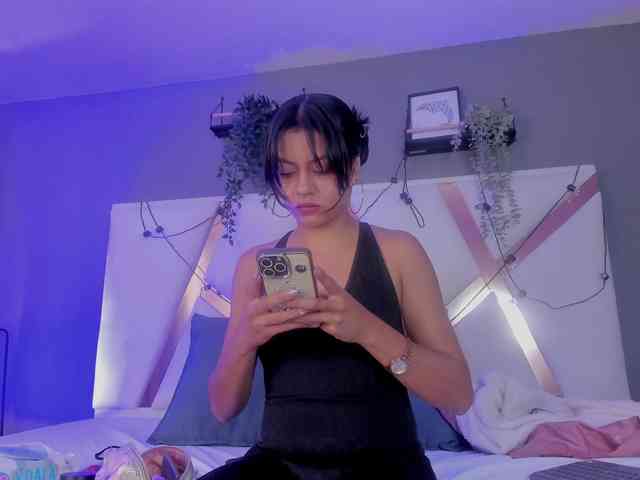 AngelSavagee webcam