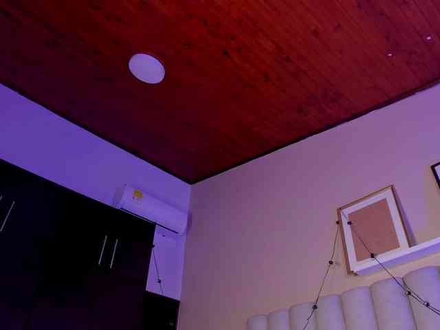 AngelSavagee webcam