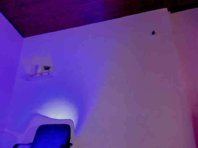 AngelSavagee webcam