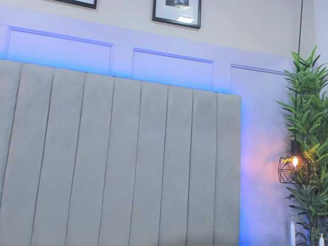 EmmaRogers live webcam show