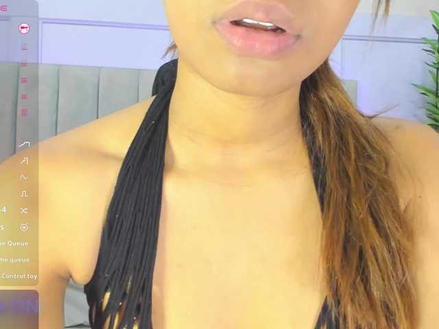 EmmaRogers live cam on BongaCams