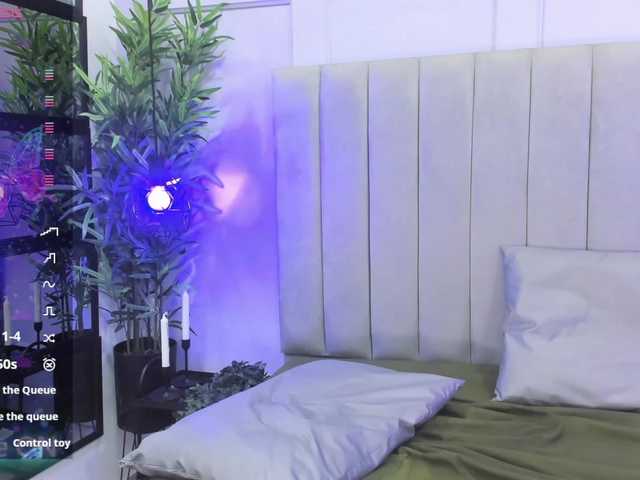 EmmaRogers live cam on BongaCams