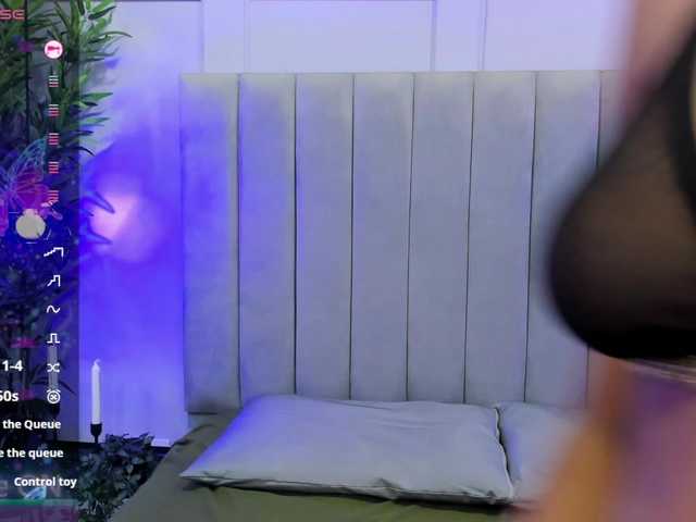 EmmaRogers live cam on BongaCams