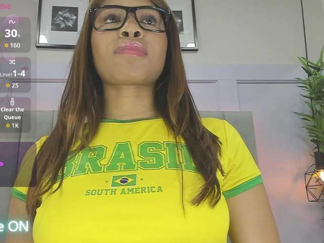 EmmaRogers live cam on BongaCams