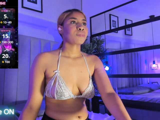 EmmaRogers live cam on BongaCams
