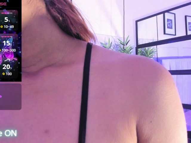 EmmaRogers live cam on BongaCams