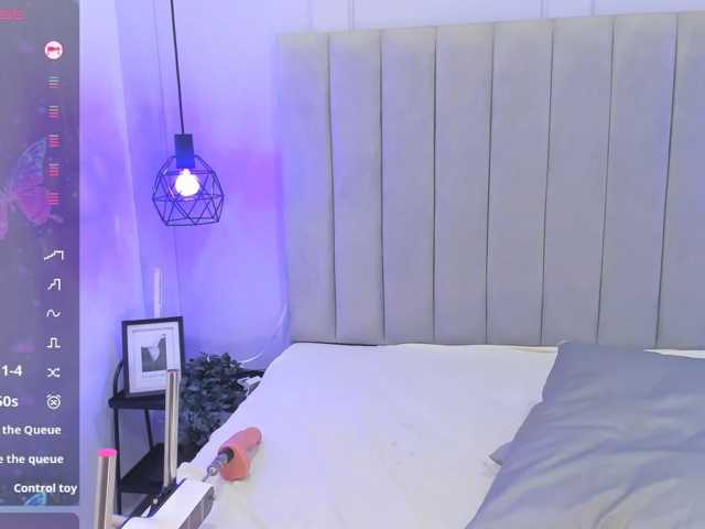 EmmaRogers live cam on BongaCams