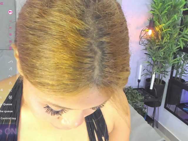 EmmaRogers live cam on BongaCams