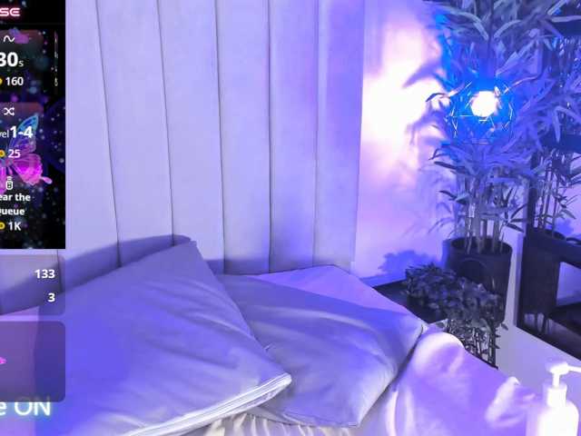EmmaRogers live cam on BongaCams