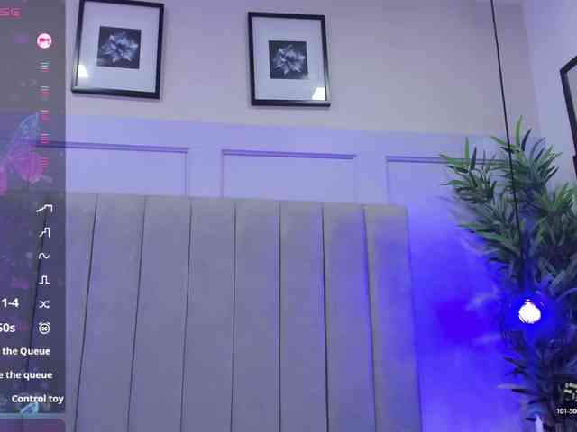 EmmaRogers Live Webcam on BongaCams