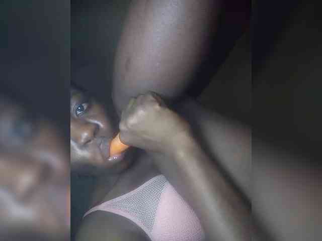 Model: Maryjoy