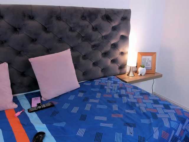 KARLA-NAUGHTY live cam on BongaCams