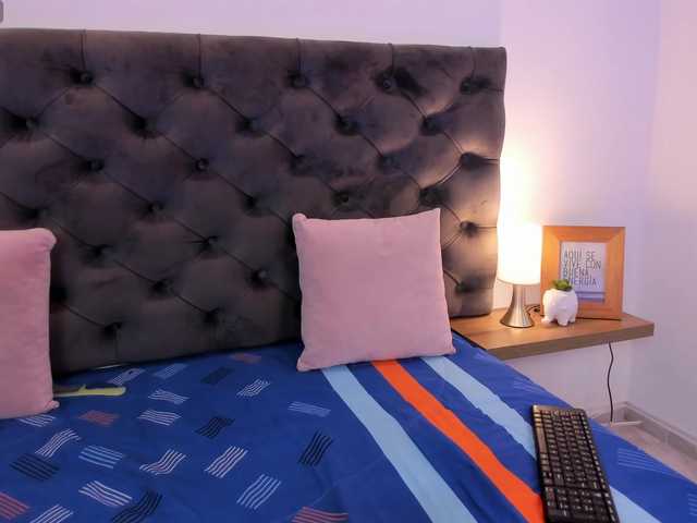 KARLA-NAUGHTY live cam on BongaCams