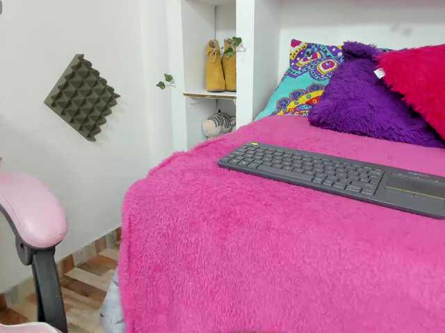 connyblonde live cam on BongaCams