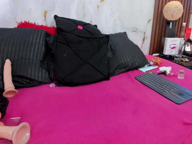 connyblonde live cam on BongaCams