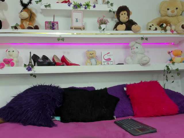 connyblonde live webcam show
