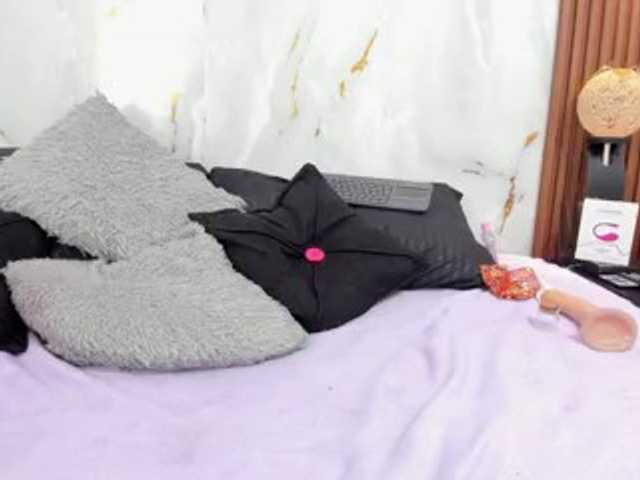 connyblonde live cam on BongaCams