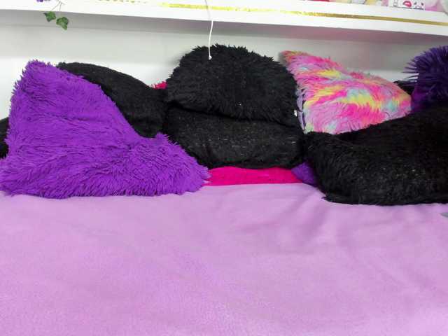 connyblonde live cam on BongaCams