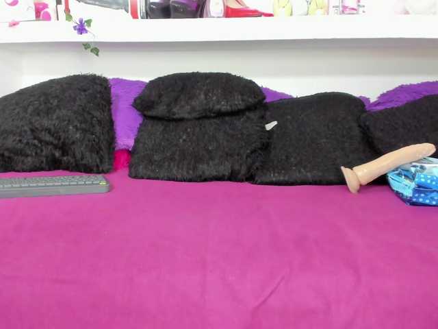 connyblonde live cam on BongaCams