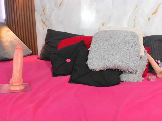 connyblonde live cam on BongaCams