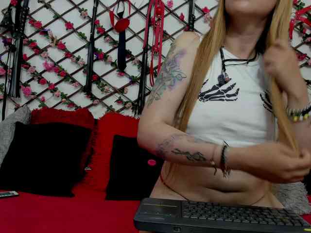 connyblonde webcam