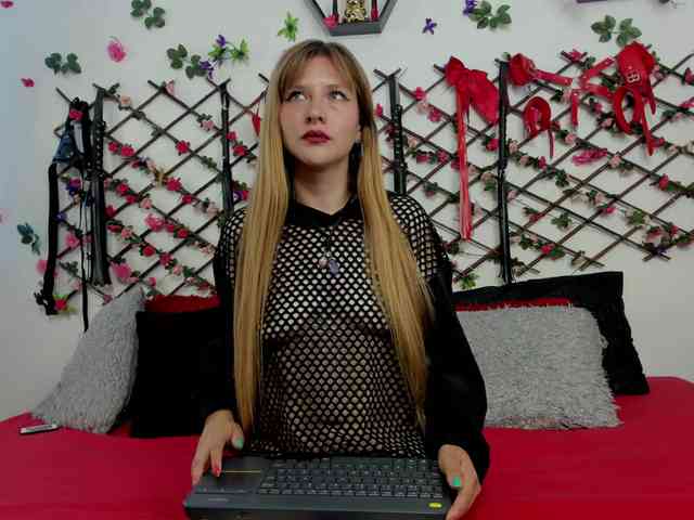 connyblonde webcam