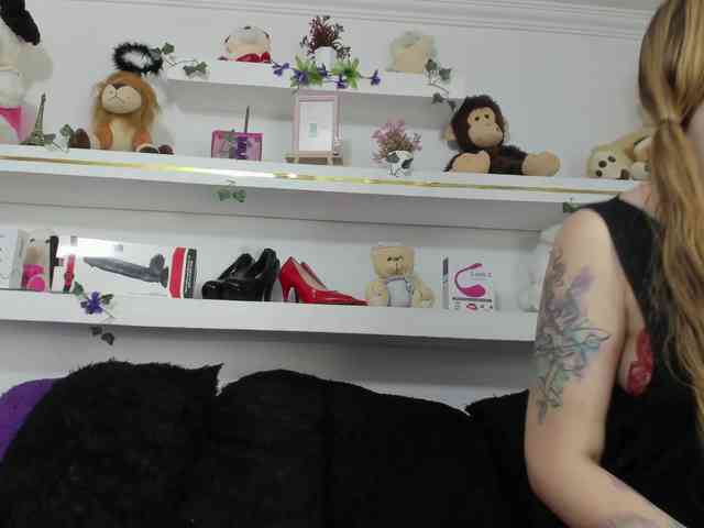 connyblonde webcam