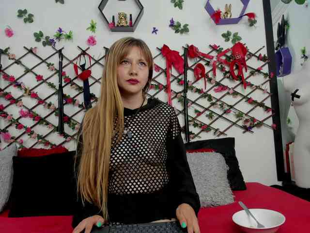 connyblonde webcam