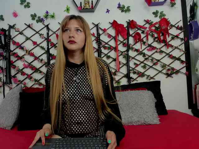 connyblonde webcam