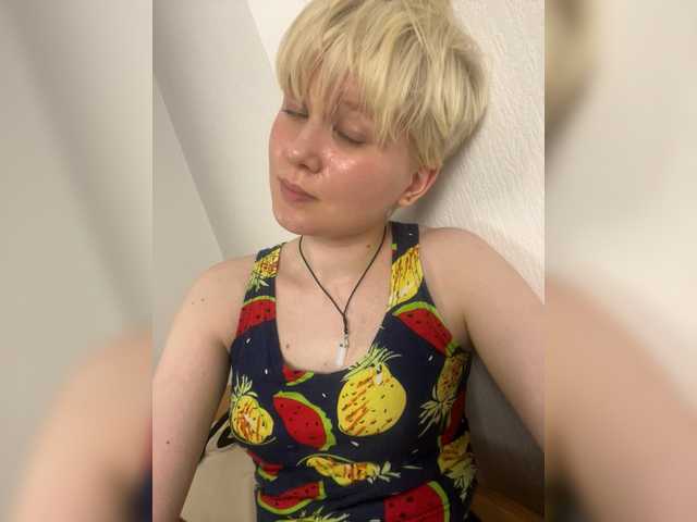Larast live cam on BongaCams