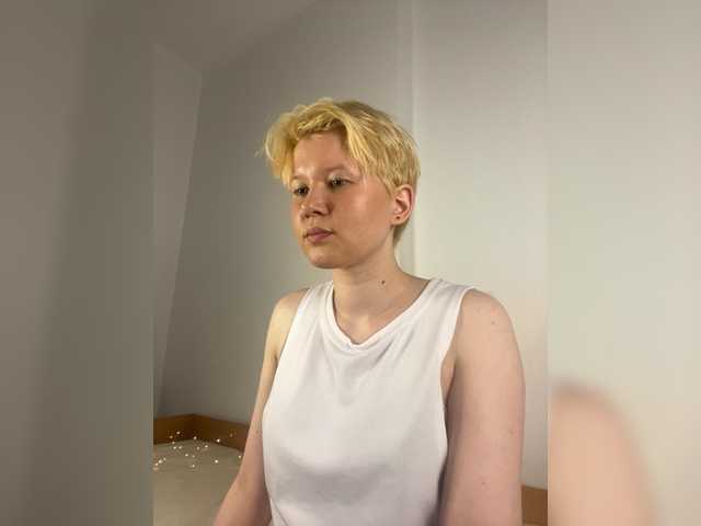 Larast live cam on BongaCams