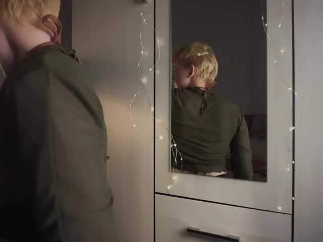 Larast live webcam show