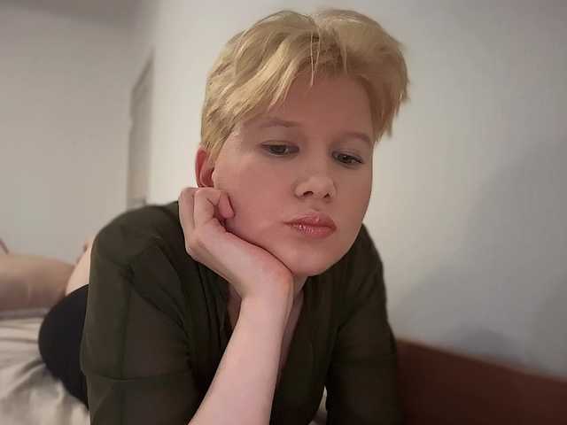 Larast live cam on BongaCams