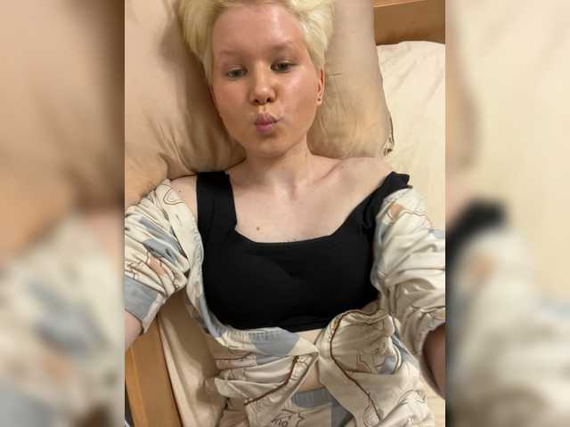 Larast live cam on BongaCams