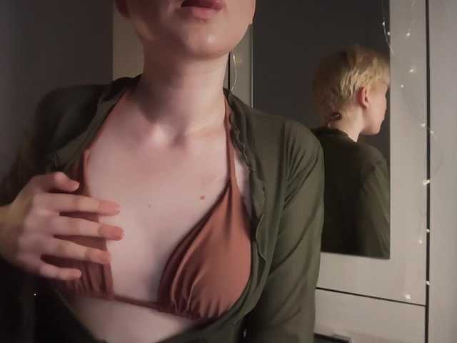 Larast live cam on BongaCams