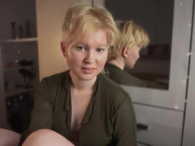 Larast live cam on BongaCams