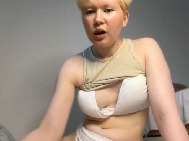 Larast live cam on BongaCams