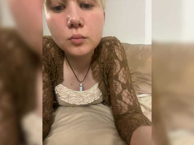 Larast live cam on BongaCams