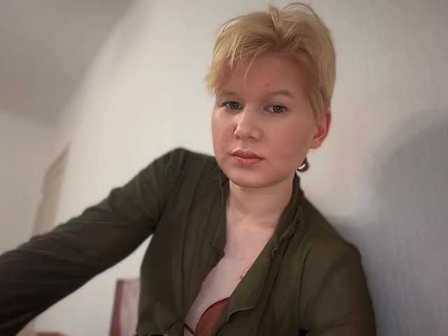 Larast live cam on BongaCams