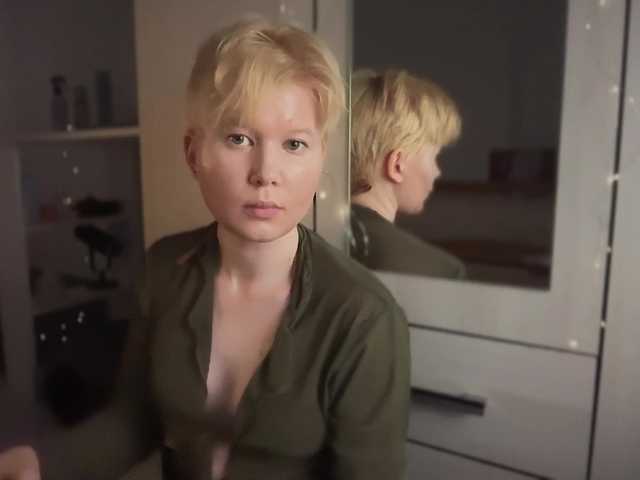 Larast live cam on BongaCams