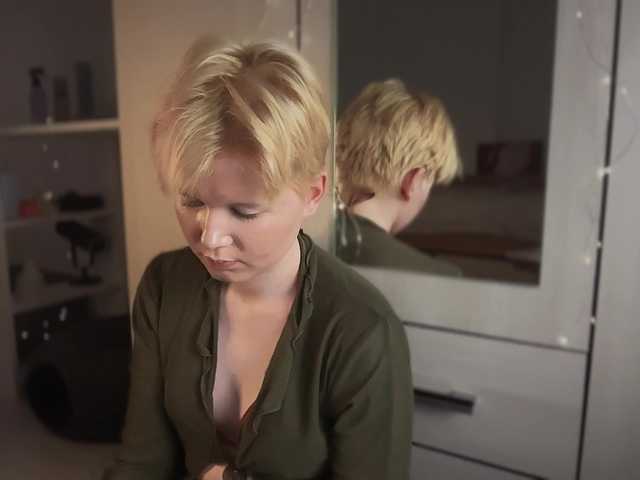 Larast live cam on BongaCams