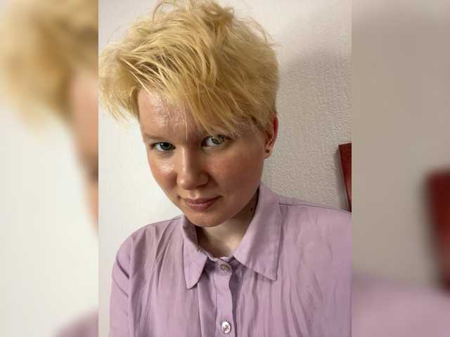 Larast live cam on BongaCams