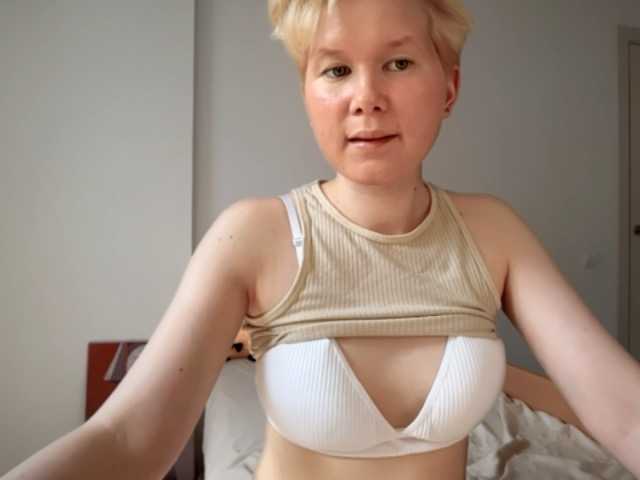 Larast live cam on BongaCams