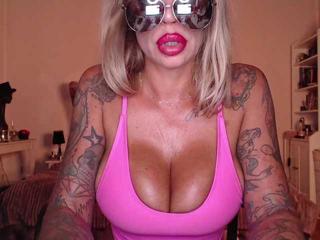 desireSADIE live cam on BongaCams