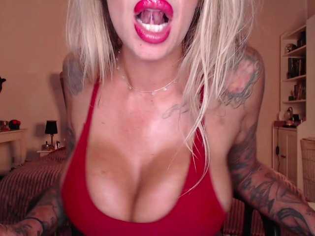 desireSADIE live cam on BongaCams