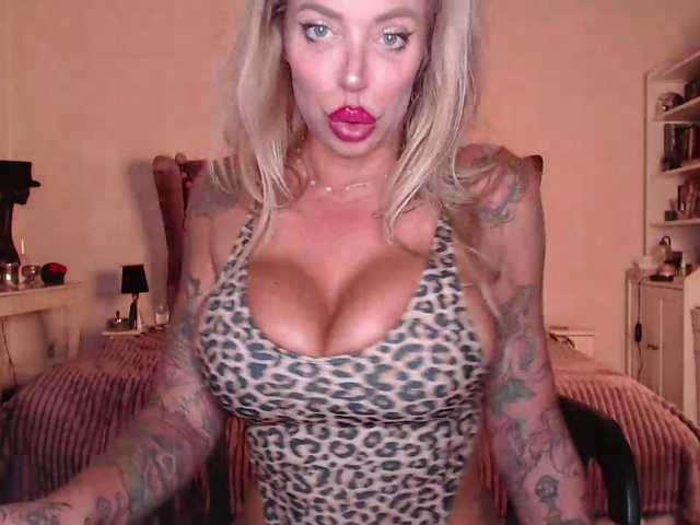 desireSADIE live cam on BongaCams
