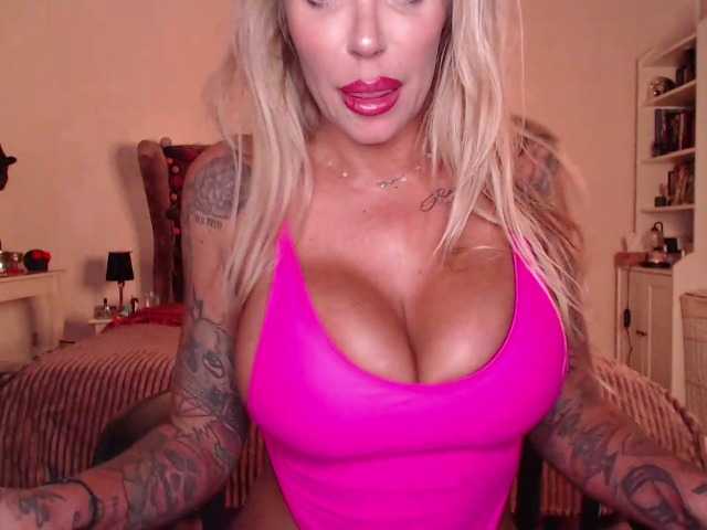 desireSADIE live webcam show