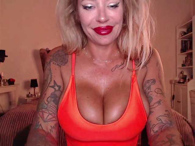 desireSADIE live cam on BongaCams